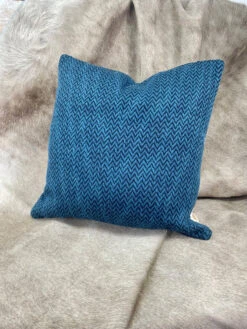 Toss Pillow Zig Zag Woven Teal Black 20" X 20" 10 Toss Pillow Zig Zag Woven Teal Black 20" X 20" -Christmas Decoration 53 65821.1634230522