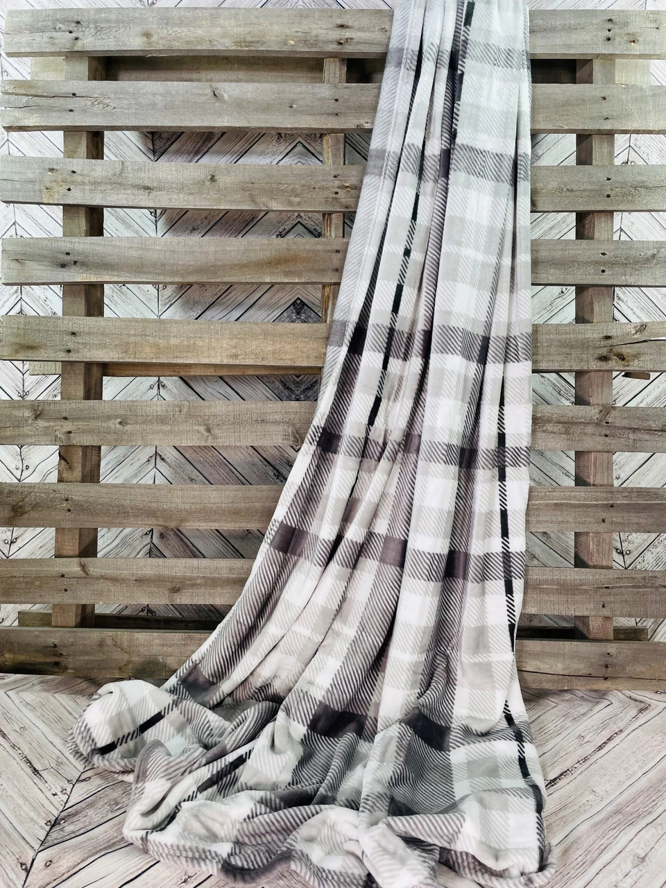 Calvin Grey Plaid Throw 5 Calvin Grey Plaid Throw - Image 3