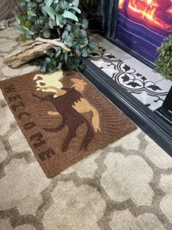 Jellybean Rug Welcome Horses 20x30 -Christmas Decoration JBHC041 Lifestyle 2 92560.1671657035