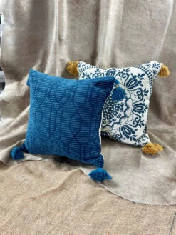 MasterWeave Toss Pillow Woven Geometric Teal Blue Chenille 19" Square 14 MasterWeave Toss Pillow Woven Geometric Teal Blue Chenille 19" Square -Christmas Decoration RO21MS96MW Lifestyle 2 05324.1677687895