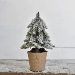 *** Battery Size & How Many *** Christmas Holiday Tree With Lights & Snow